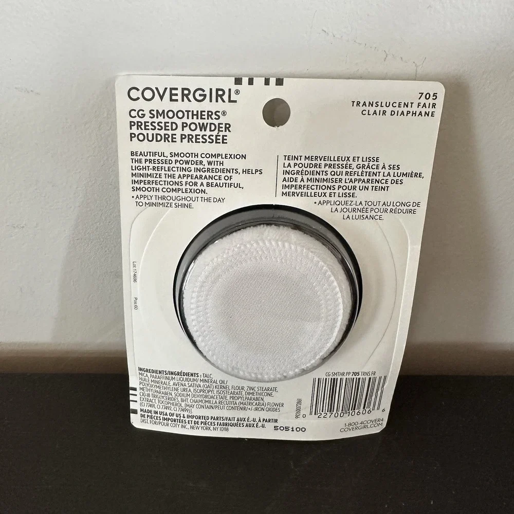 Covergirl CG Smoothers Pressed Powder  #705 Translucent Fair New Discontinued